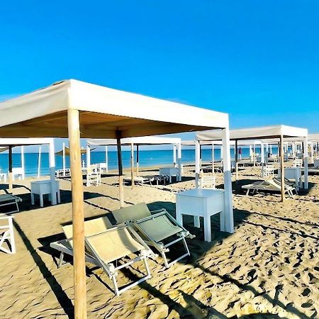 Regina Del Mare Holiday Apartments Tirrenia Exteriör bild