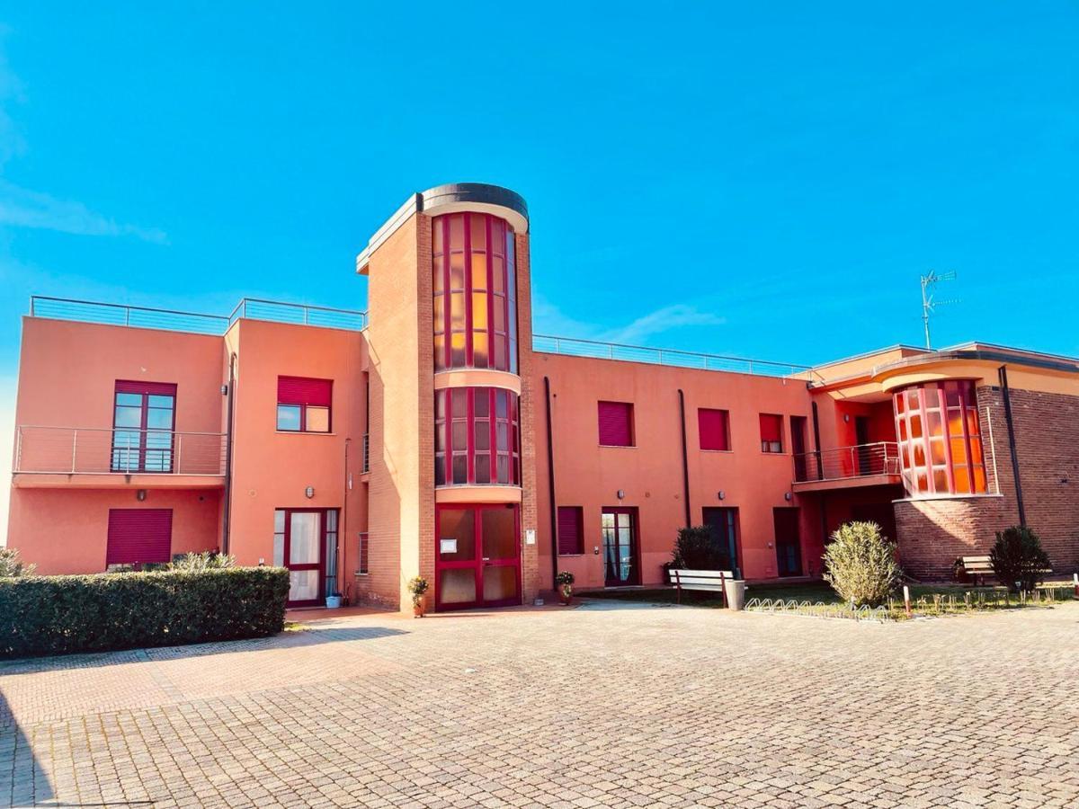 Regina Del Mare Holiday Apartments Tirrenia Exteriör bild