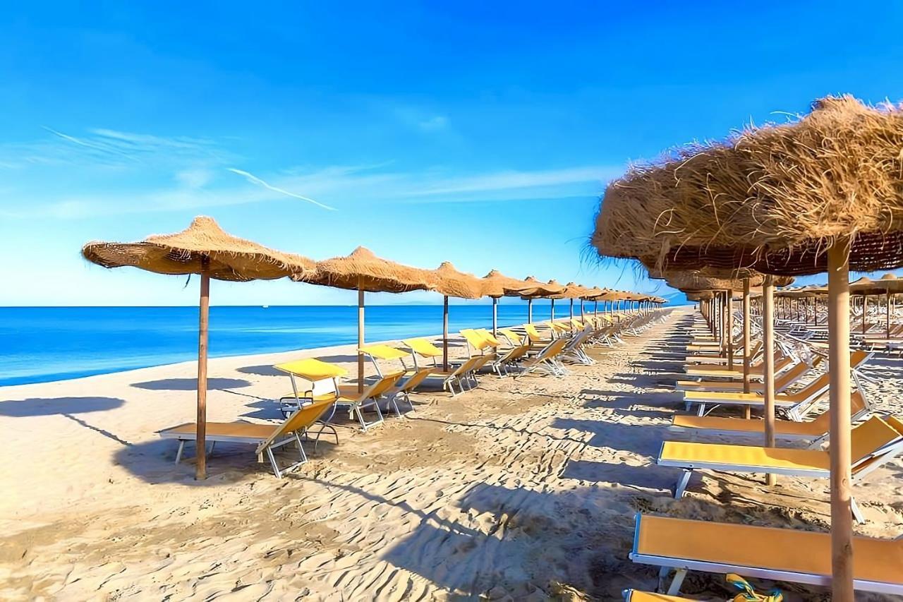 Regina Del Mare Holiday Apartments Tirrenia Exteriör bild