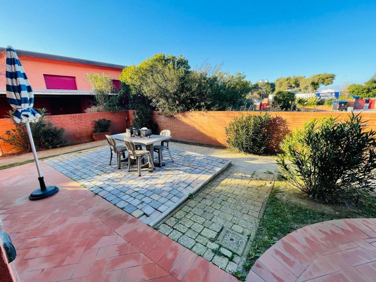 Regina Del Mare Holiday Apartments Tirrenia Exteriör bild