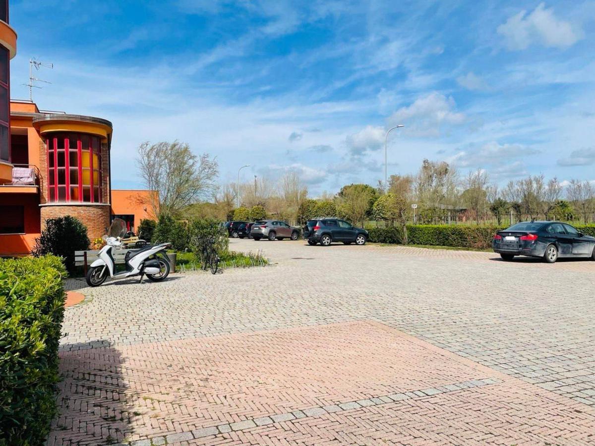 Regina Del Mare Holiday Apartments Tirrenia Exteriör bild